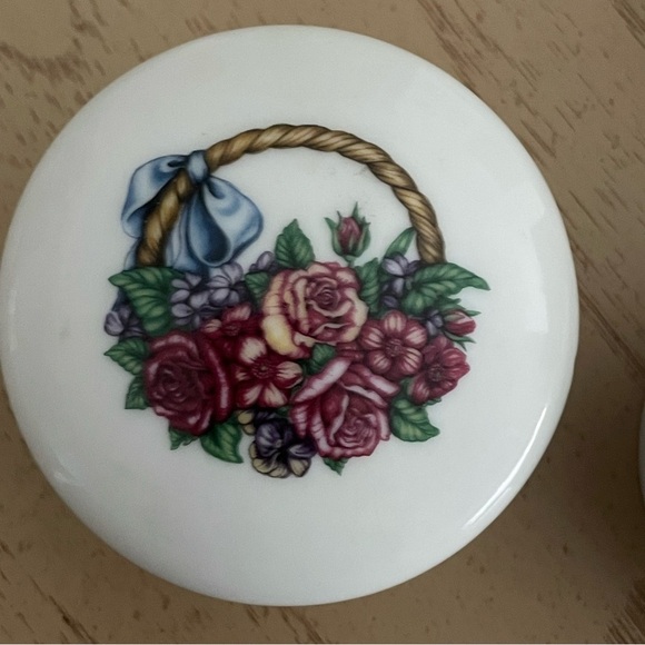 Lot of 4 1985 Heritage House Porcelain Music Box Trinket Crafted in Japan - Picture 9 of 13